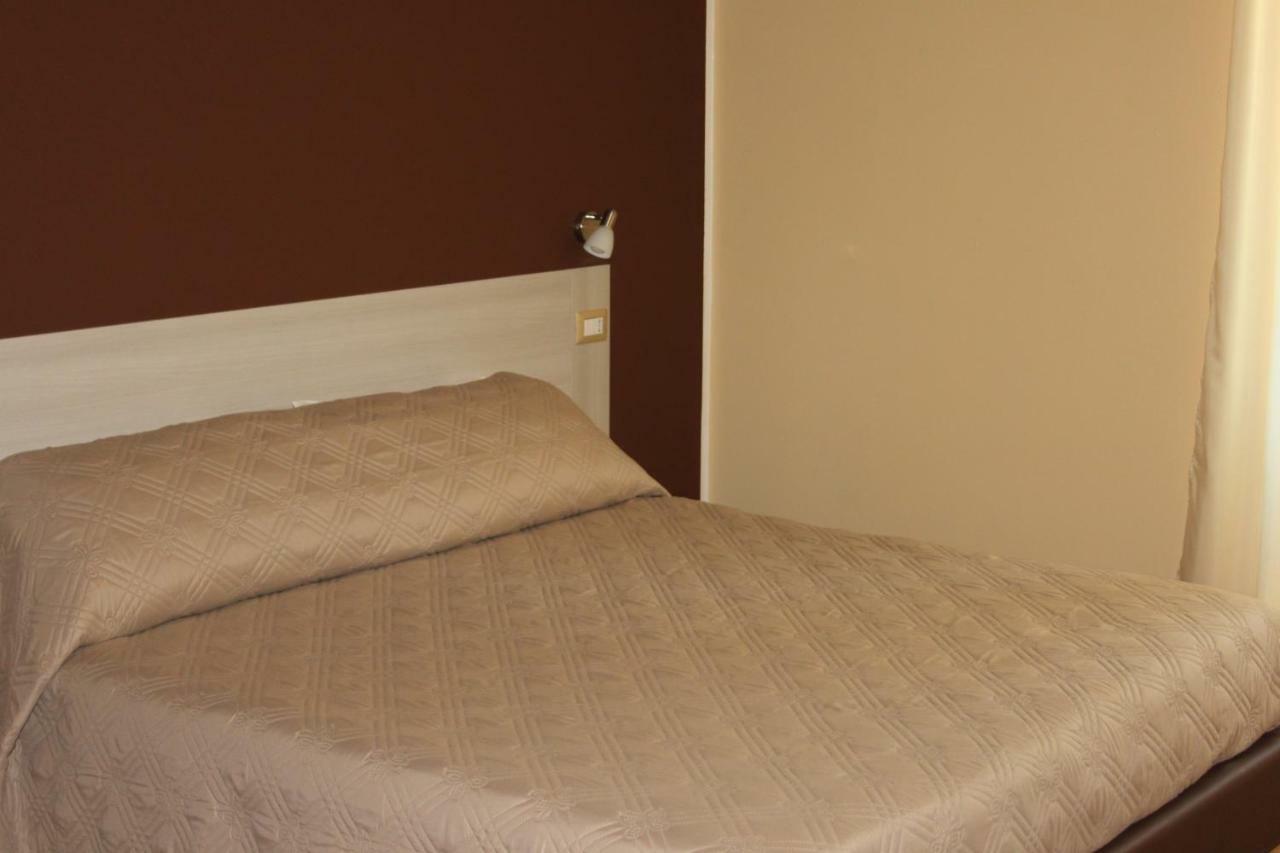 Dei Mille Bed & Breakfast ซัสซารี ภายนอก รูปภาพ